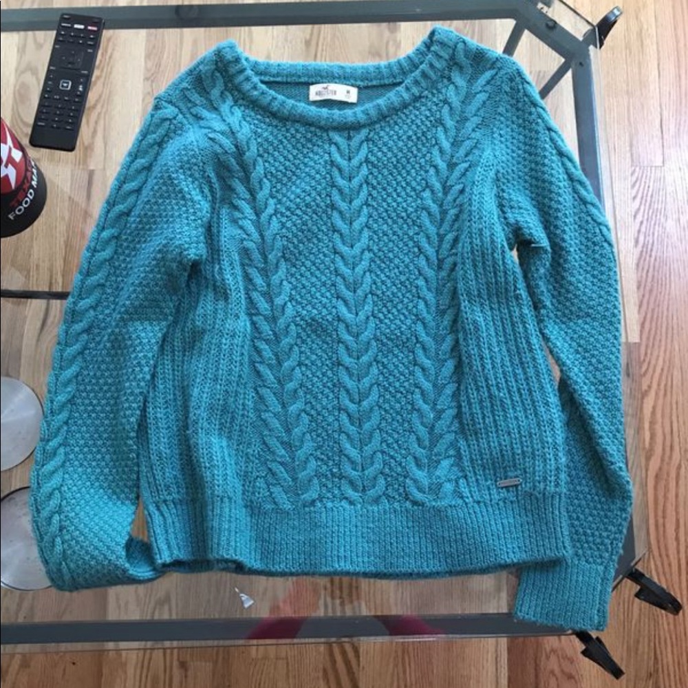 Hollister sweater